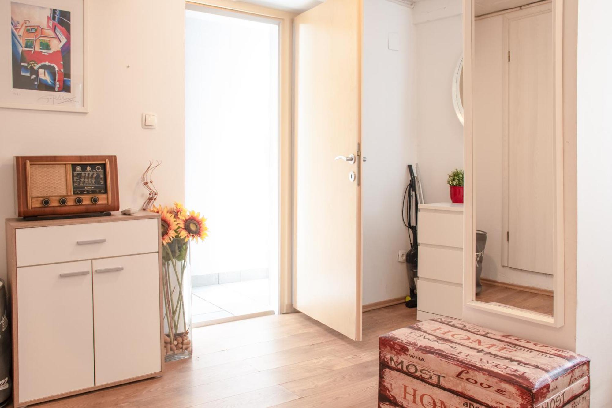 Twin-Magnolias Condo With Garden, Parking & Ev Station 萨格勒布 外观 照片