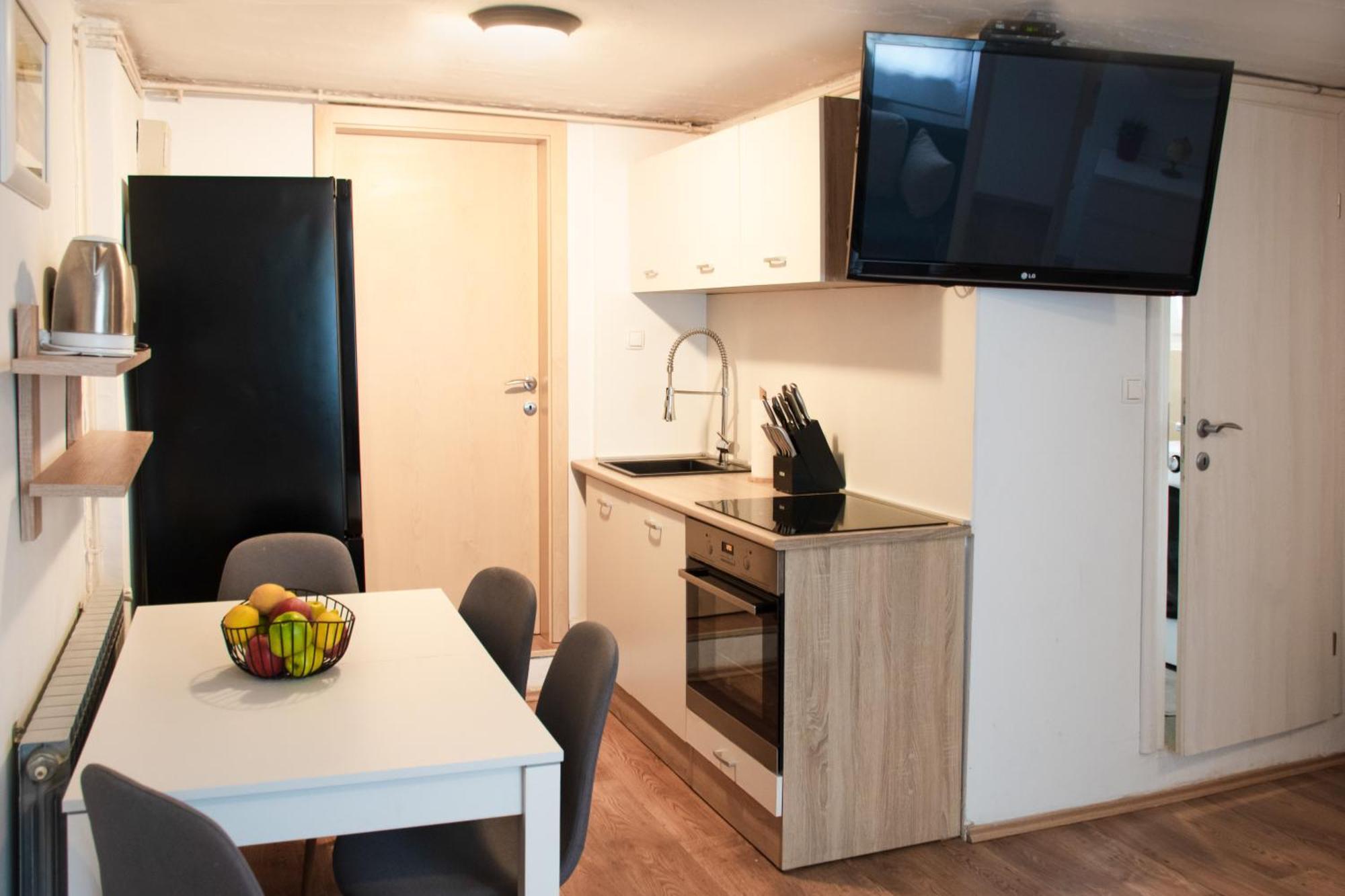 Twin-Magnolias Condo With Garden, Parking & Ev Station 萨格勒布 外观 照片