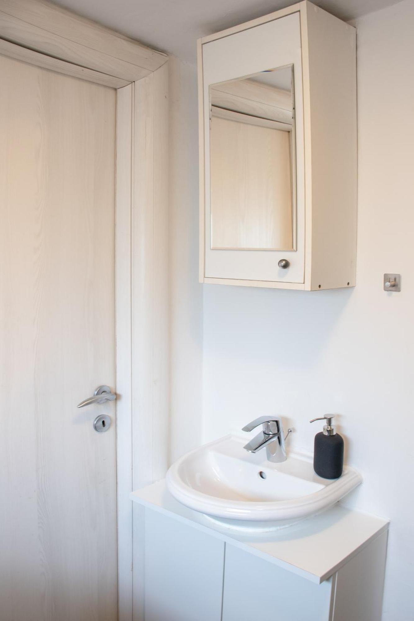 Twin-Magnolias Condo With Garden, Parking & Ev Station 萨格勒布 外观 照片